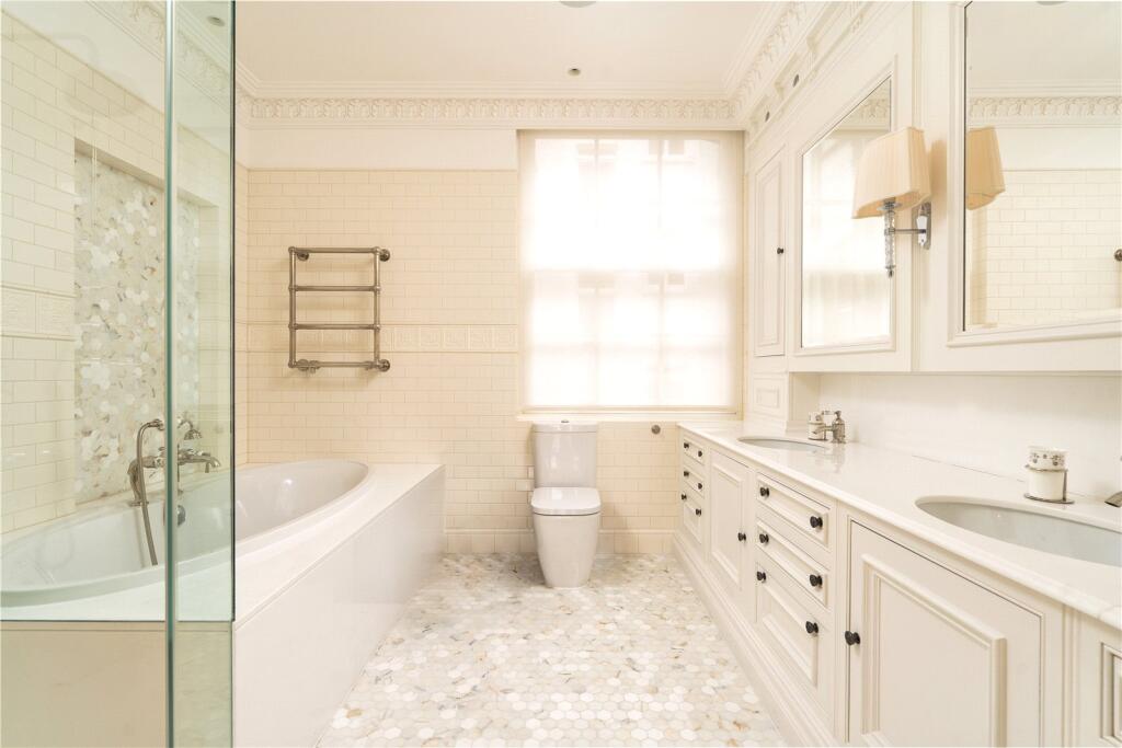 4 bedroom apartment for sale in North Gate, Prince Albert Road, St John's Wood, London, NW8